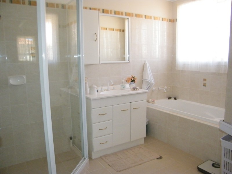 1b Annecy Court, Forster NSW 2428