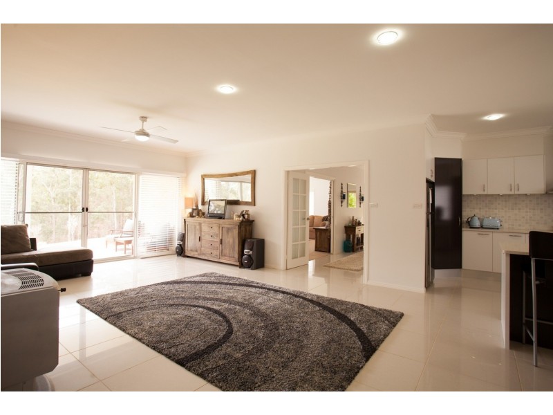 213 Tallwood Drive, Hallidays Point NSW 2430