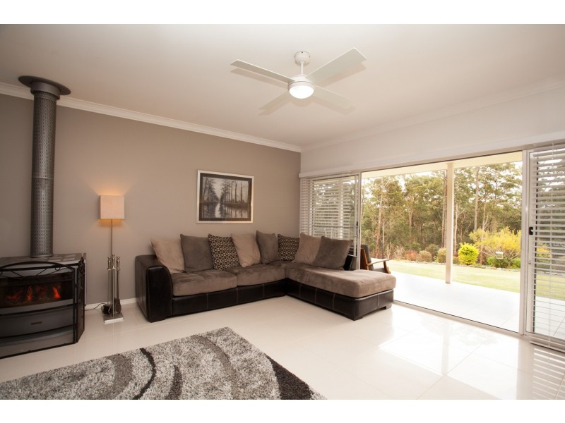 213 Tallwood Drive, Hallidays Point NSW 2430