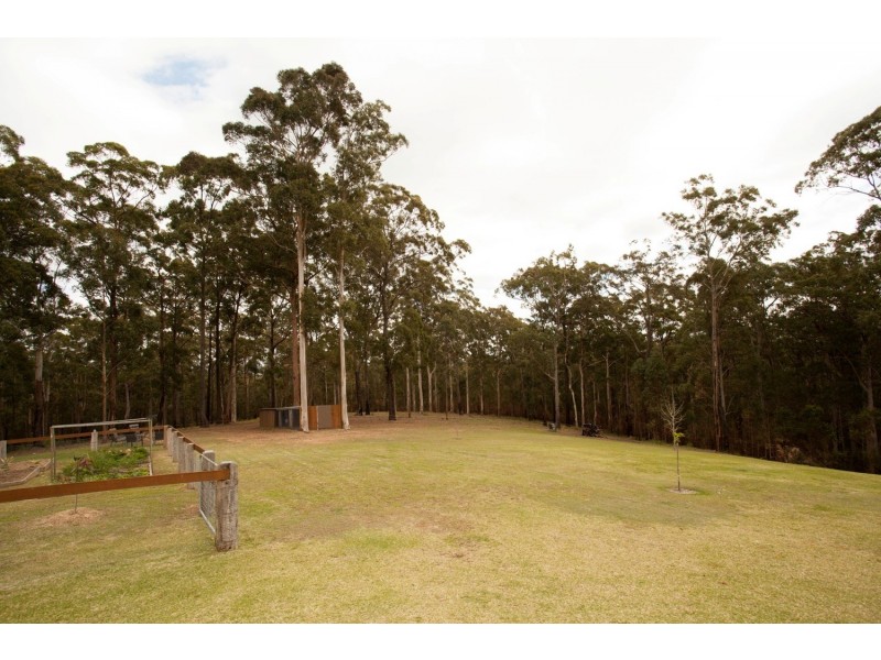 213 Tallwood Drive, Hallidays Point NSW 2430