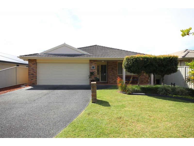 32 The Southern Parkway, Forster NSW 2428