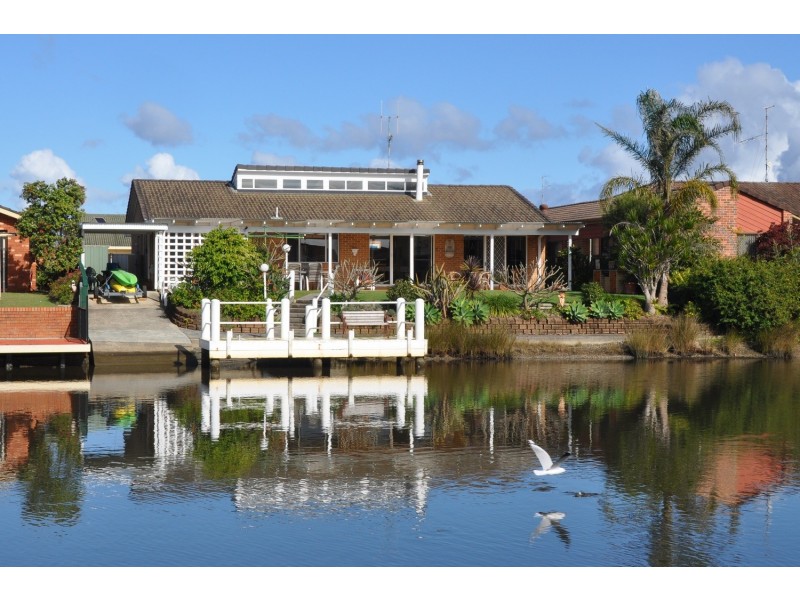 33 Wyuna Place, Forster NSW 2428