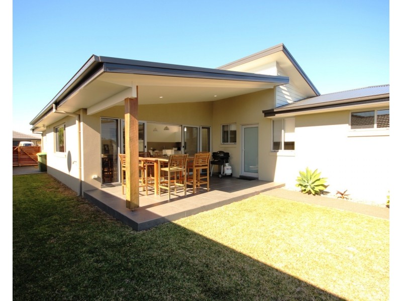 17 Massie Crescent, Tuncurry NSW 2428