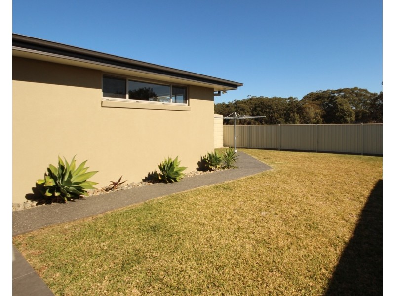 17 Massie Crescent, Tuncurry NSW 2428
