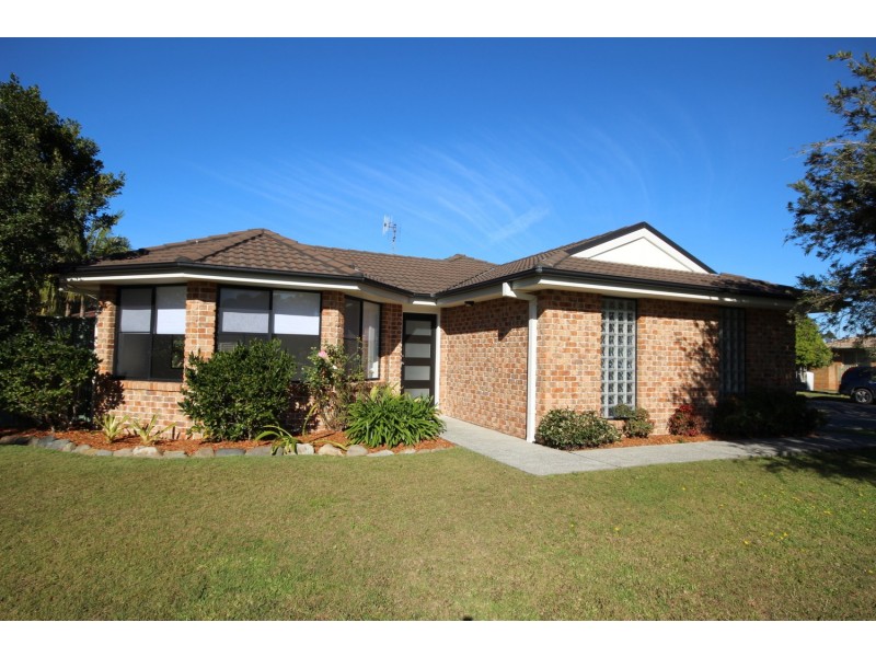 2 Cassina Close, Forster NSW 2428