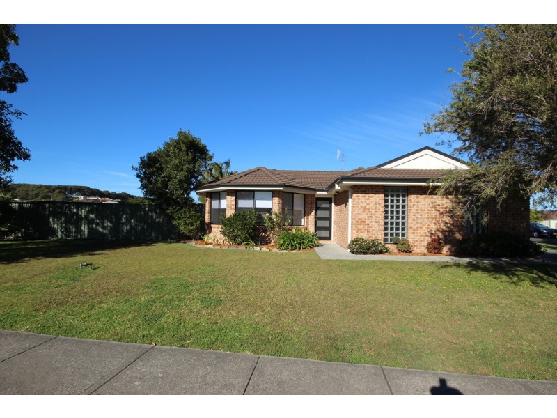 2 Cassina Close, Forster NSW 2428