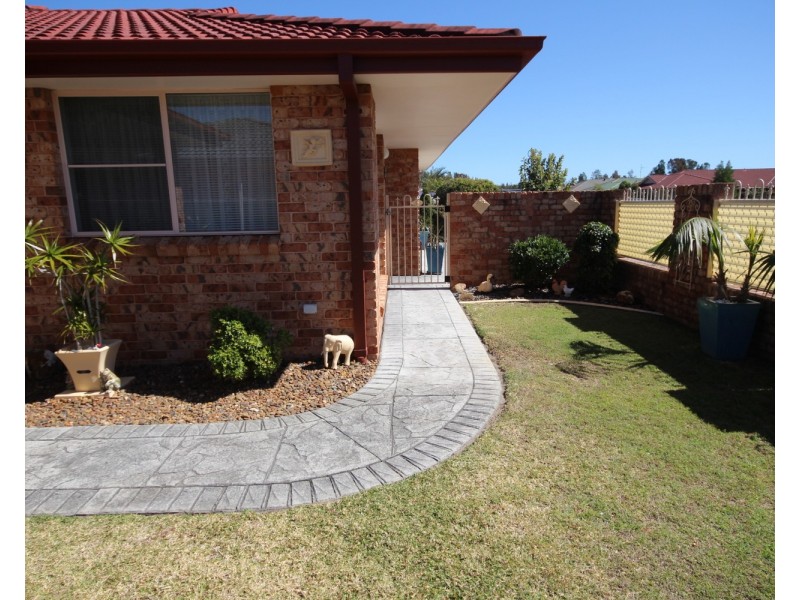 1/20 Amanda Crescent, Forster NSW 2428
