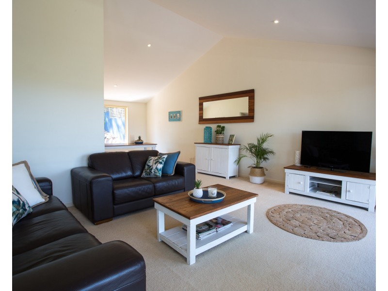 8 Bernhardt Close, Forster NSW 2428