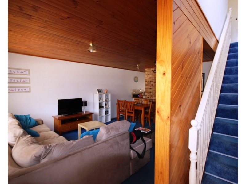 2/4 Stanley Street, Forster NSW 2428