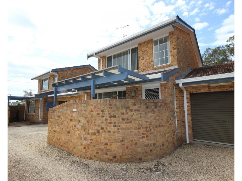 2/4 Stanley Street, Forster NSW 2428