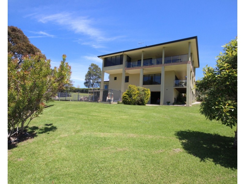 21 Headland Drive, Hallidays Point NSW 2430