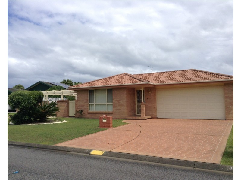 4 Michaela Crescent, Forster NSW 2428