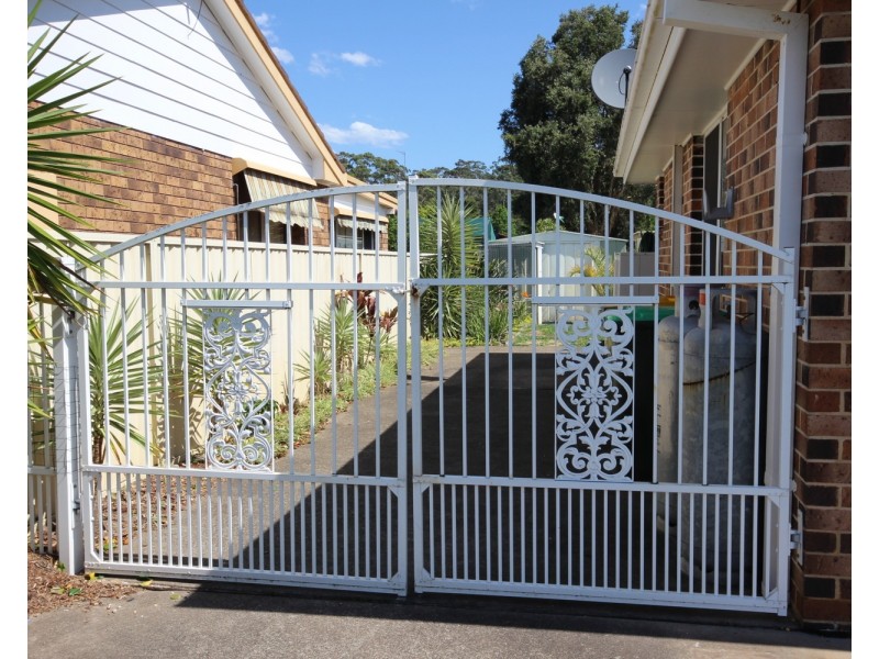 32 Mills Parade, Tuncurry NSW 2428