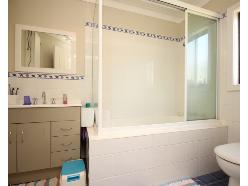 216 The Lakes Way, Tuncurry NSW 2428