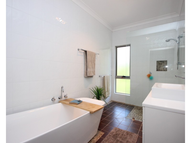 383 Highlands Drive, Failford NSW 2430