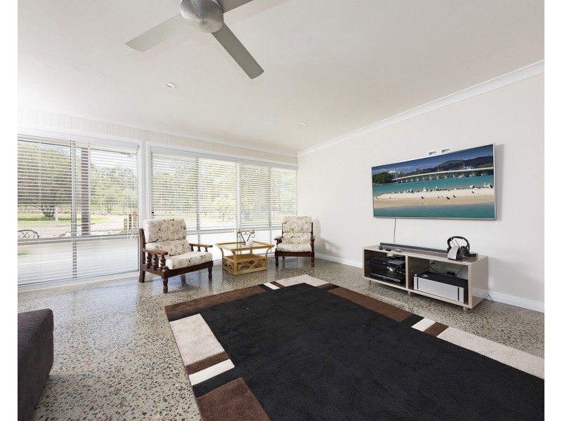 21 Woodlands Drive, Hallidays Point NSW 2430