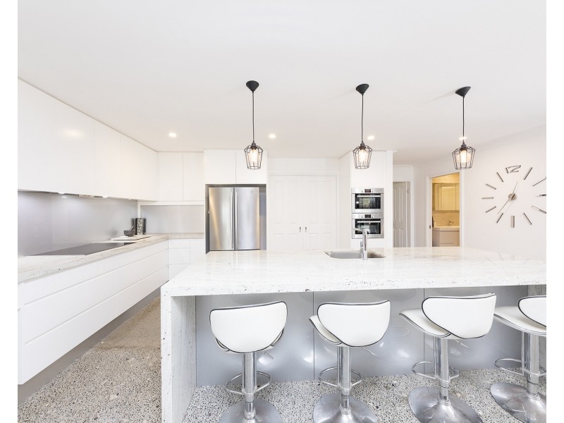 21 Woodlands Drive, Hallidays Point NSW 2430