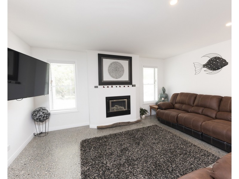 21 Woodlands Drive, Hallidays Point NSW 2430