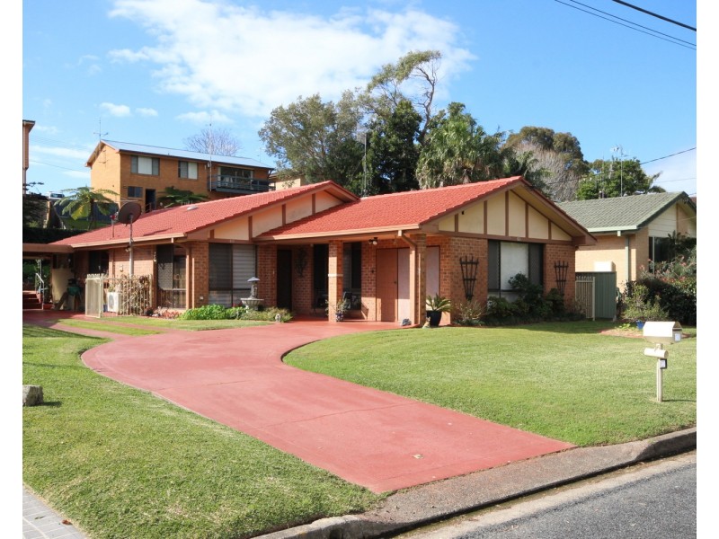 60 Pipers Bay Drive, Forster NSW 2428