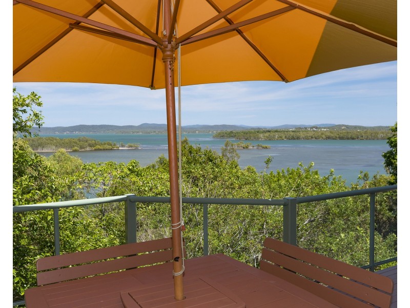 51 Green Point Drive, Green Point NSW 2428