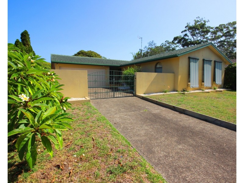 12 Treeview Place, Forster NSW 2428
