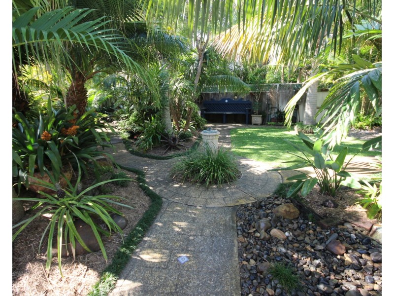 5 Livistona Drive, Forster NSW 2428