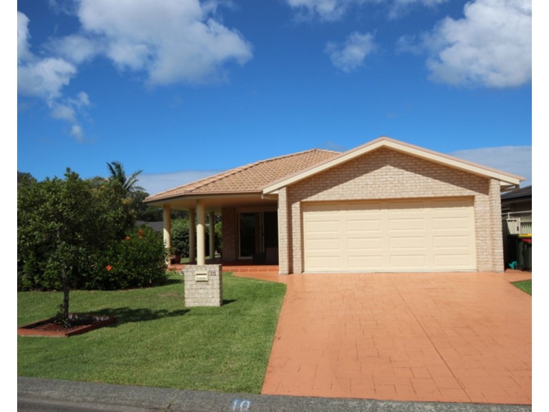 10 Benara Crescent, Forster NSW 2428