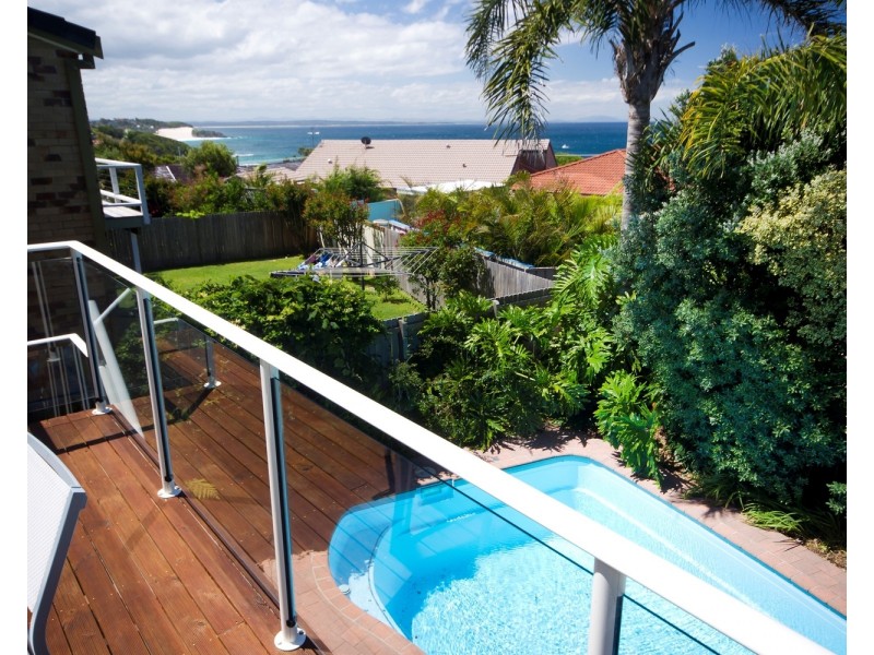 86 Lakeview Crescent, Forster NSW 2428