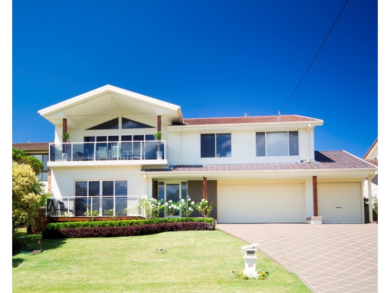 86 Lakeview Crescent, Forster NSW 2428
