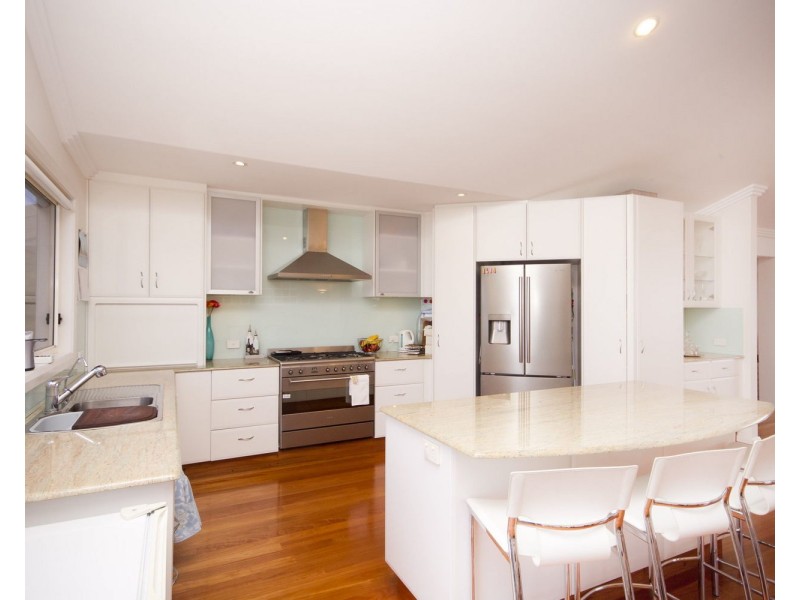 86 Lakeview Crescent, Forster NSW 2428