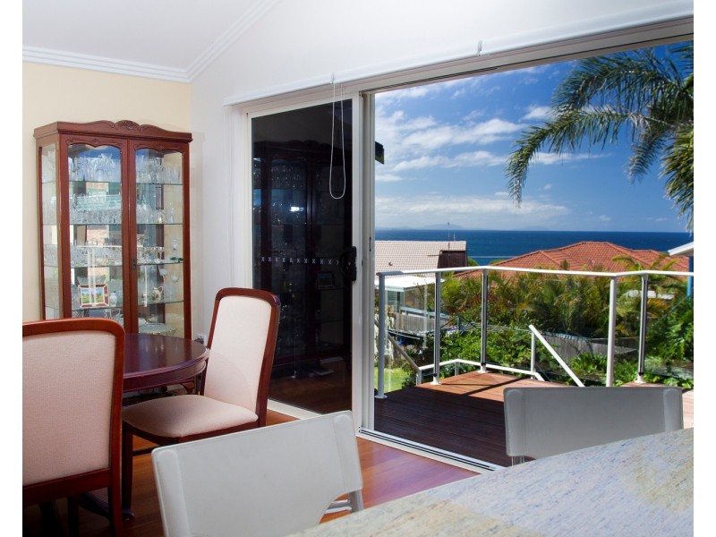 86 Lakeview Crescent, Forster NSW 2428