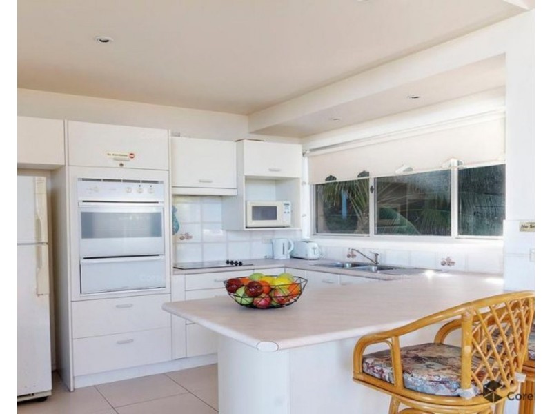 2/11 Banksia Street, Blueys Beach NSW 2428