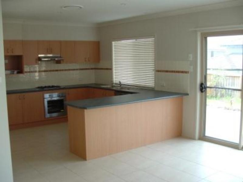 4 Laurie Place, Belrose NSW 2085