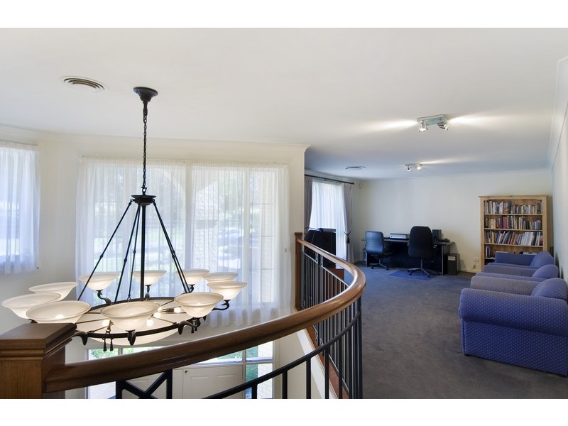 11 Lindrum (Lord St) Street, Belrose NSW 2085