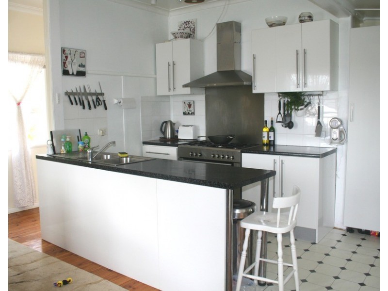 24 Woodlands Road, Forestville NSW 2087