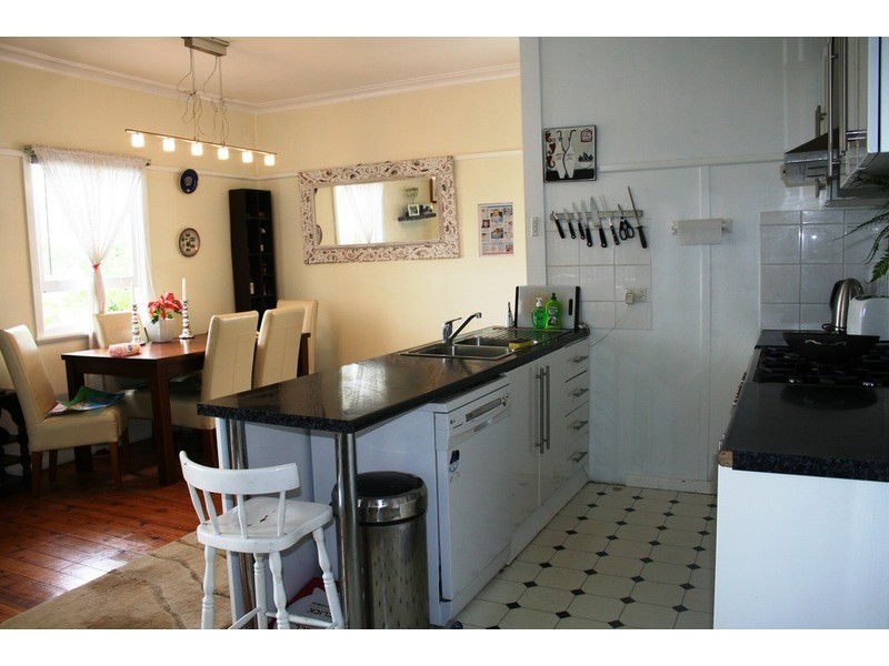 24 Woodlands Road, Forestville NSW 2087