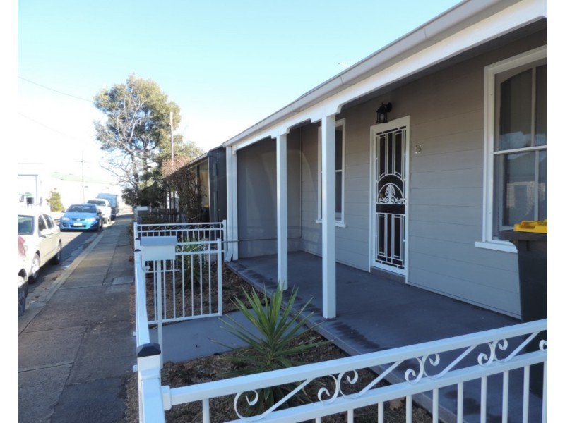 16 Craig Street, Goulburn NSW 2580