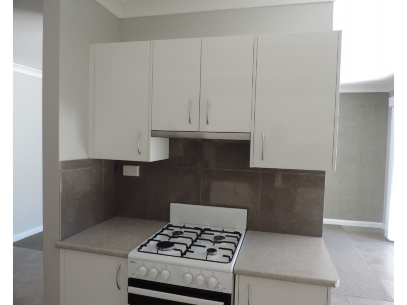 16 Craig Street, Goulburn NSW 2580