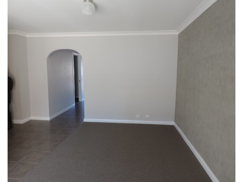 16 Craig Street, Goulburn NSW 2580