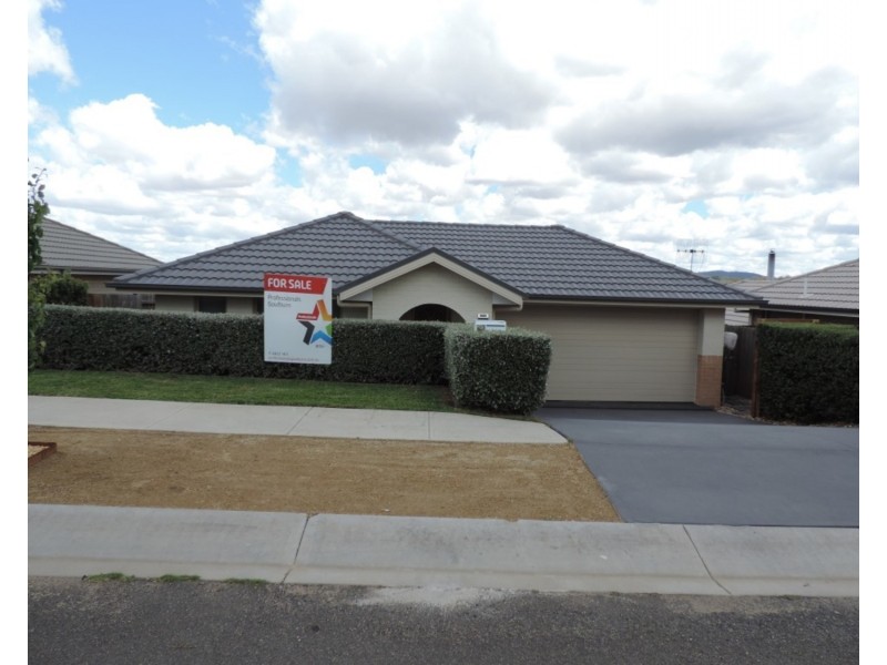 23 Fitzpatrick Street, Goulburn NSW 2580