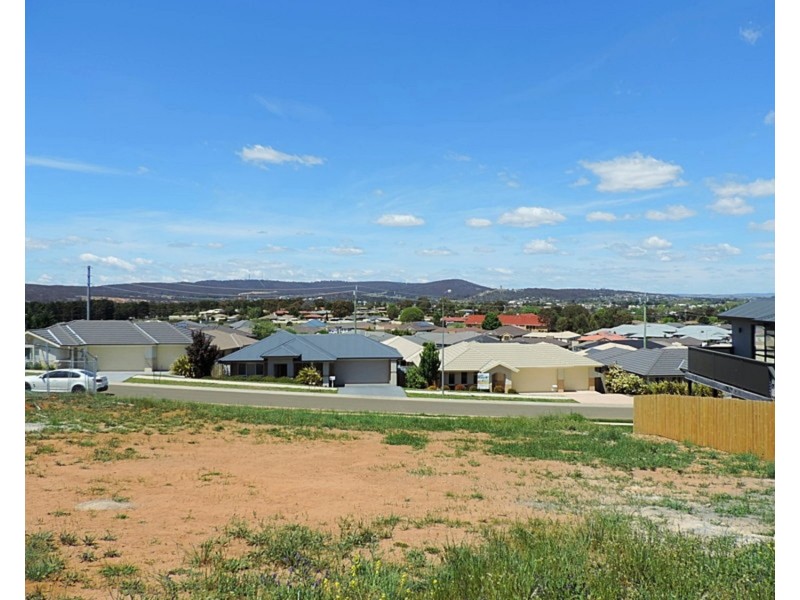 11 Walsh Drive, Goulburn NSW 2580