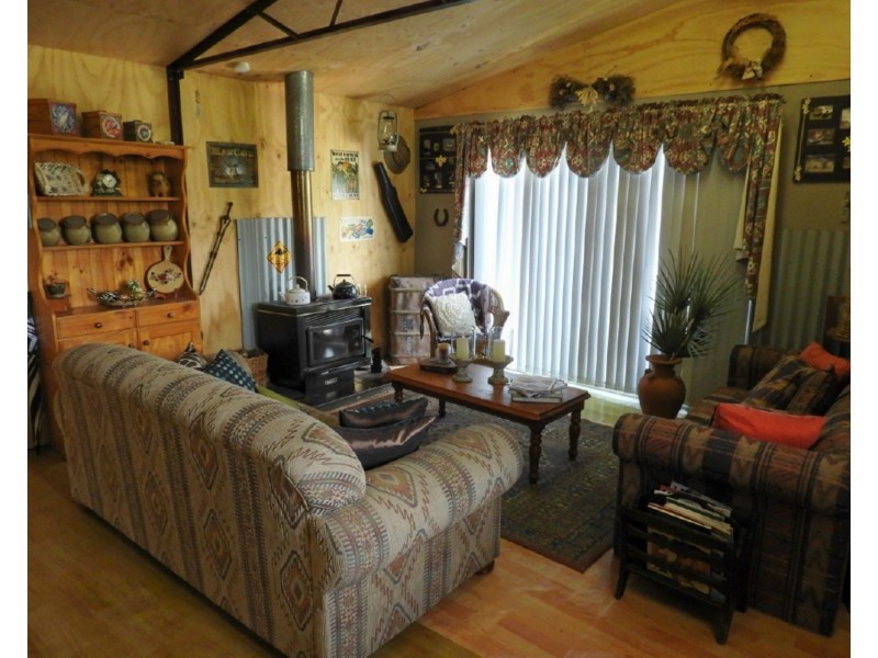 600 Hanworth Road, Bannaby NSW 2580