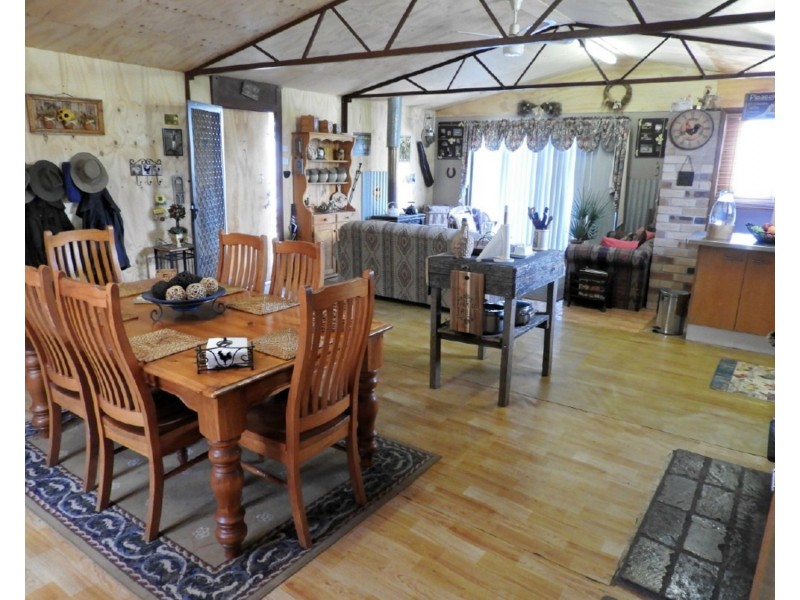 600 Hanworth Road, Bannaby NSW 2580