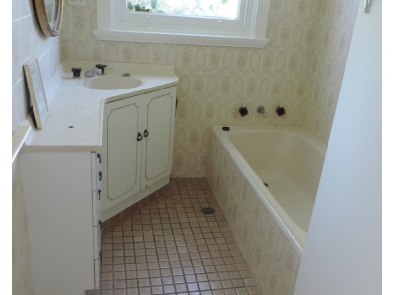 96 Glenelg Street, Goulburn NSW 2580