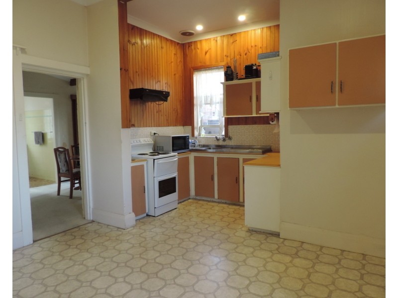 397 Auburn Street, Goulburn NSW 2580