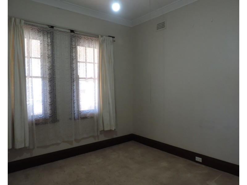 397 Auburn Street, Goulburn NSW 2580