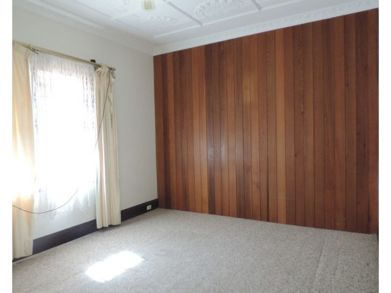 397 Auburn Street, Goulburn NSW 2580