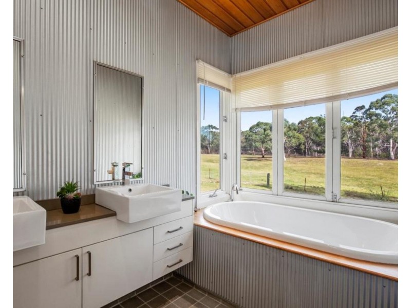 596 Highland Way, Tallong NSW 2579