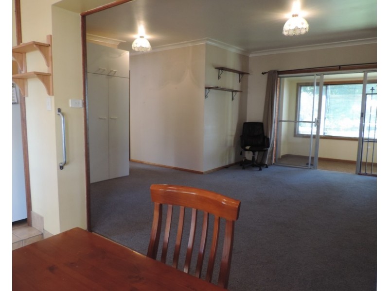 16  Neville Street, Goulburn NSW 2580