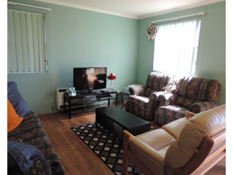 2/33 Ottiwell Street, Goulburn NSW 2580